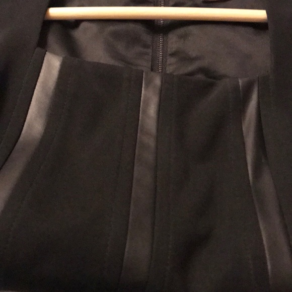 Little mid-length Black DS Dress - Picture 4 of 8